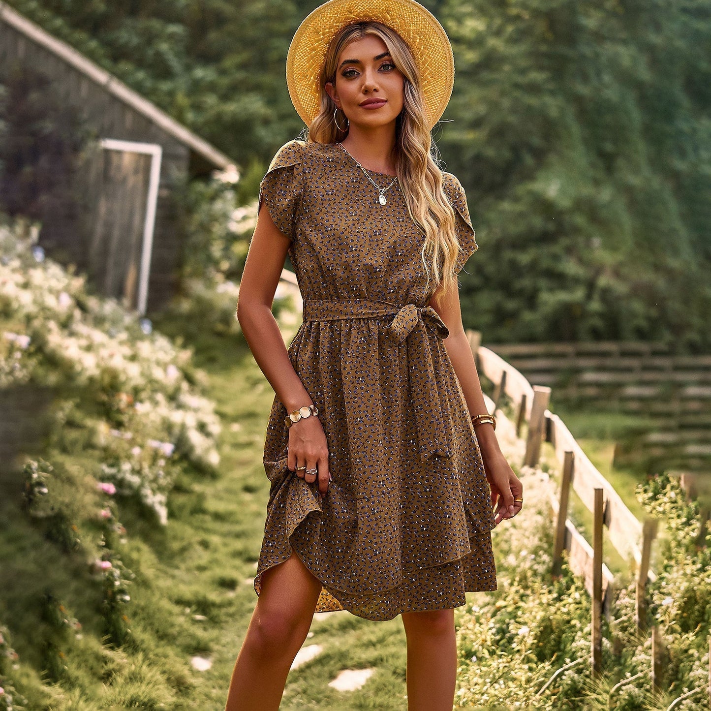 Eimear Fashionable Dress with Figure-Flattering Waistband